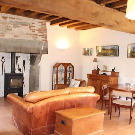 Des Chirons, 30mins Puy Du Fou بيت للعطل