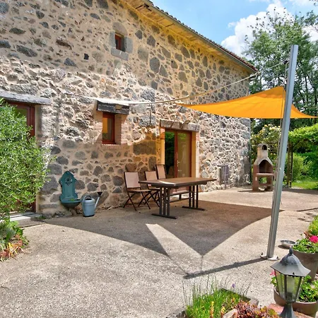 Des Chirons, 30mins Puy Du Fou