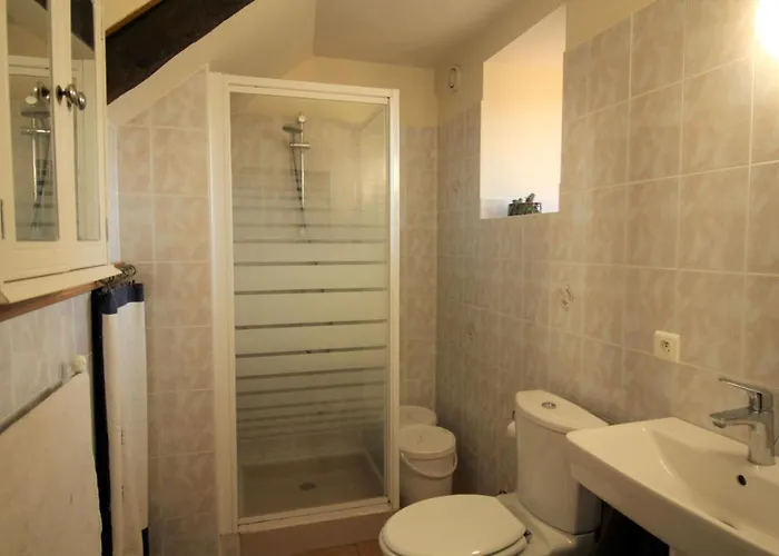 Des Chirons, 30mins Puy Du Fou